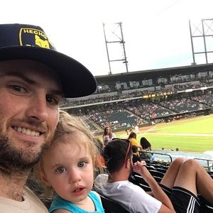 Meet your Posher, Holden